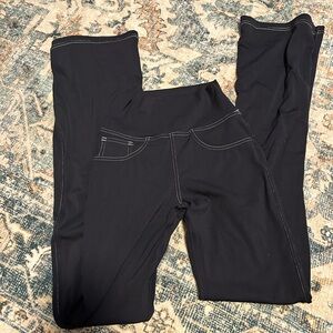 Yeoreo Casiey 31.5" Straight Leggings with Pockets